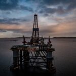 How does oil drilling work